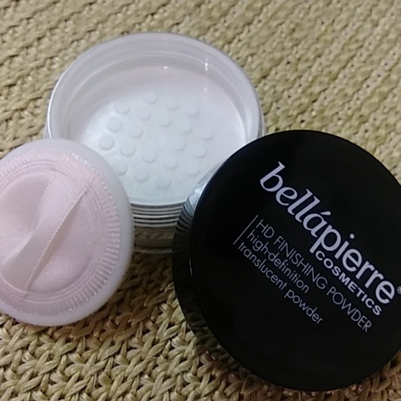 PICK 5 FOR 25 BELLAPIERRE FINISHING POWDER - Picture 3 of 3